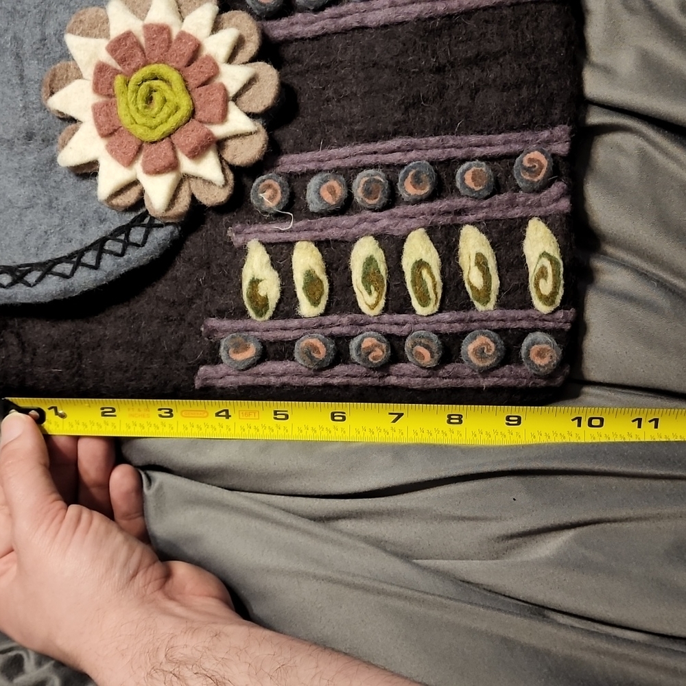 Handmade Wool Bag - Picture 5 of 11
